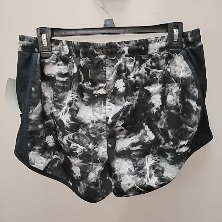 Size M Under Armour Performance wear