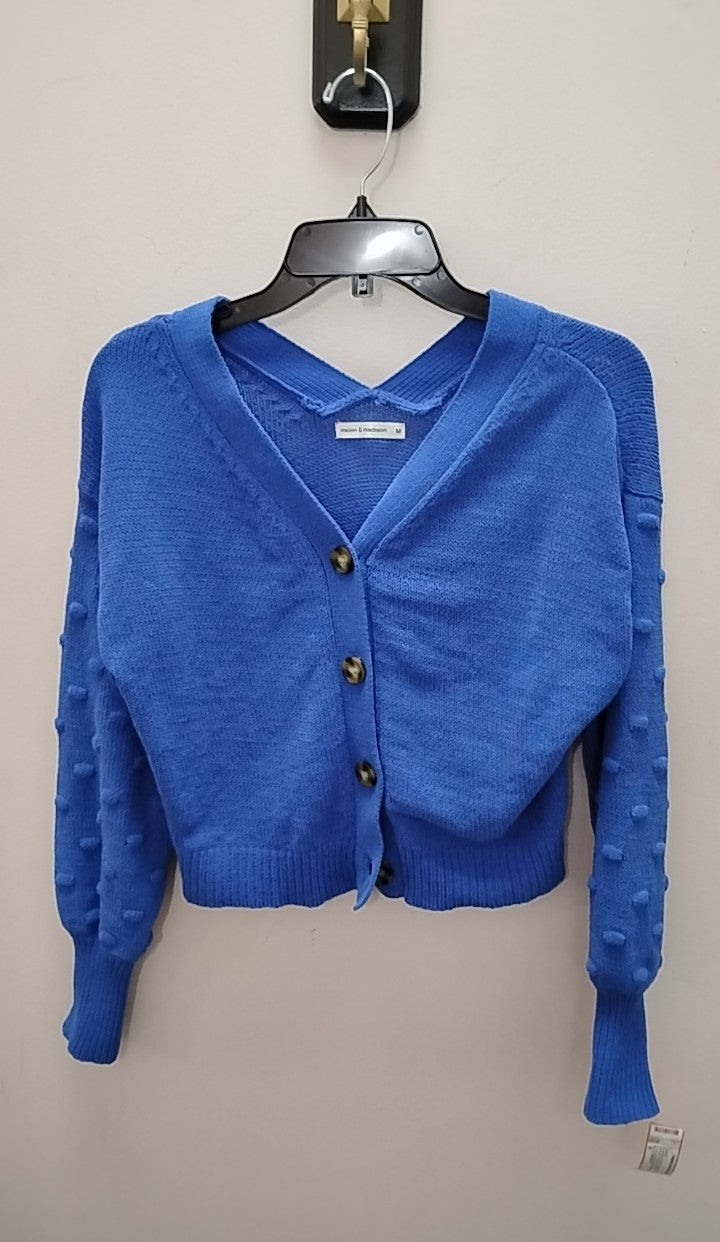 Size M Moon & Madison Sweater