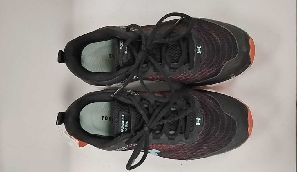 7.5 Under Armour Sneakers