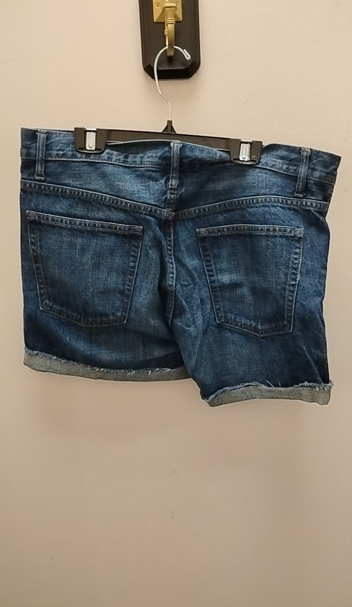 Size 8 Gap Shorts