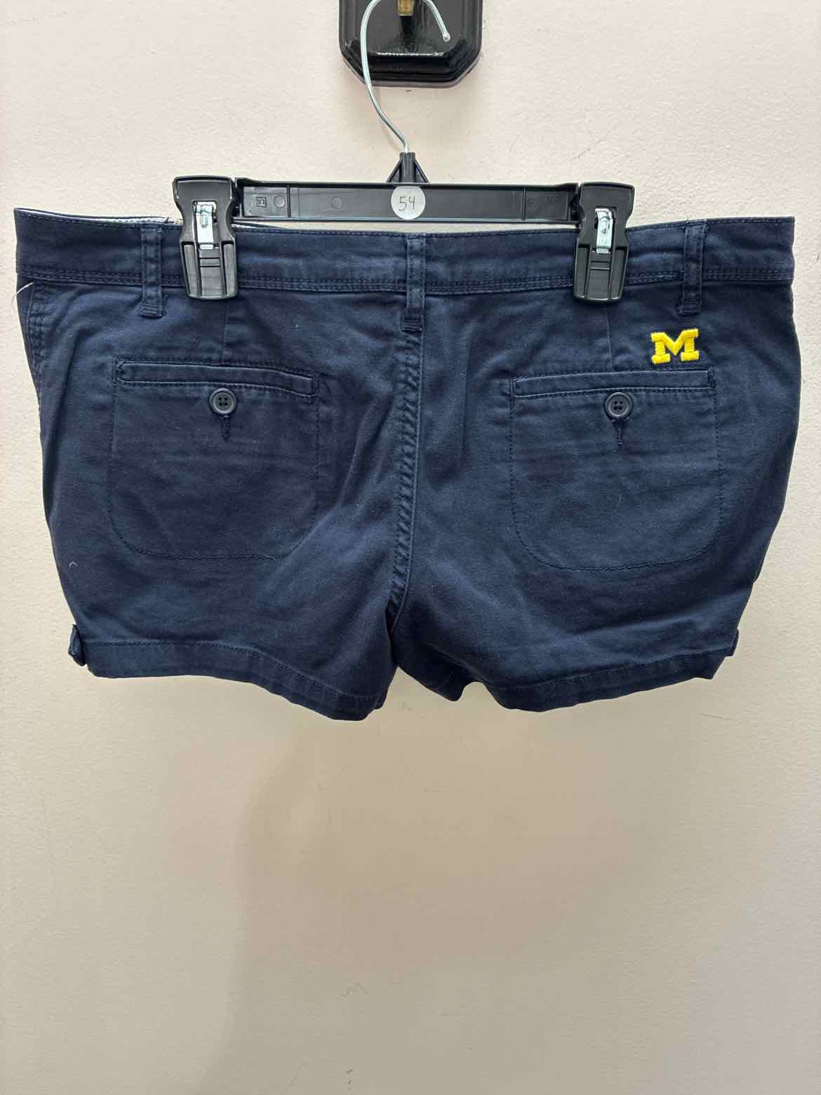 Size 9 College Classics Shorts