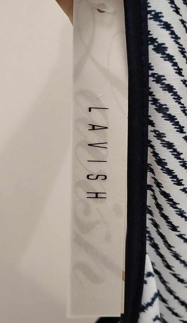 Size XL Lavish Sleeveless
