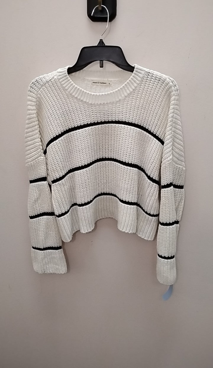 Size S Moon & Madison Sweater