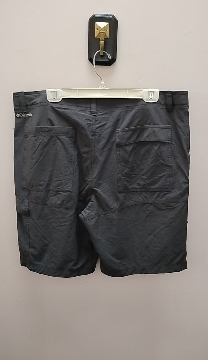 Size 40 Columbia Men's Shorts