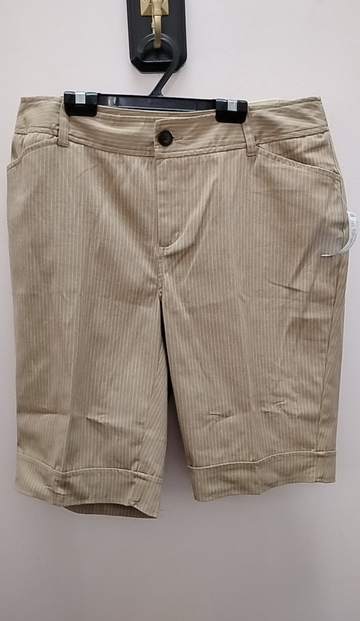 Size 14 St John's Bay Shorts