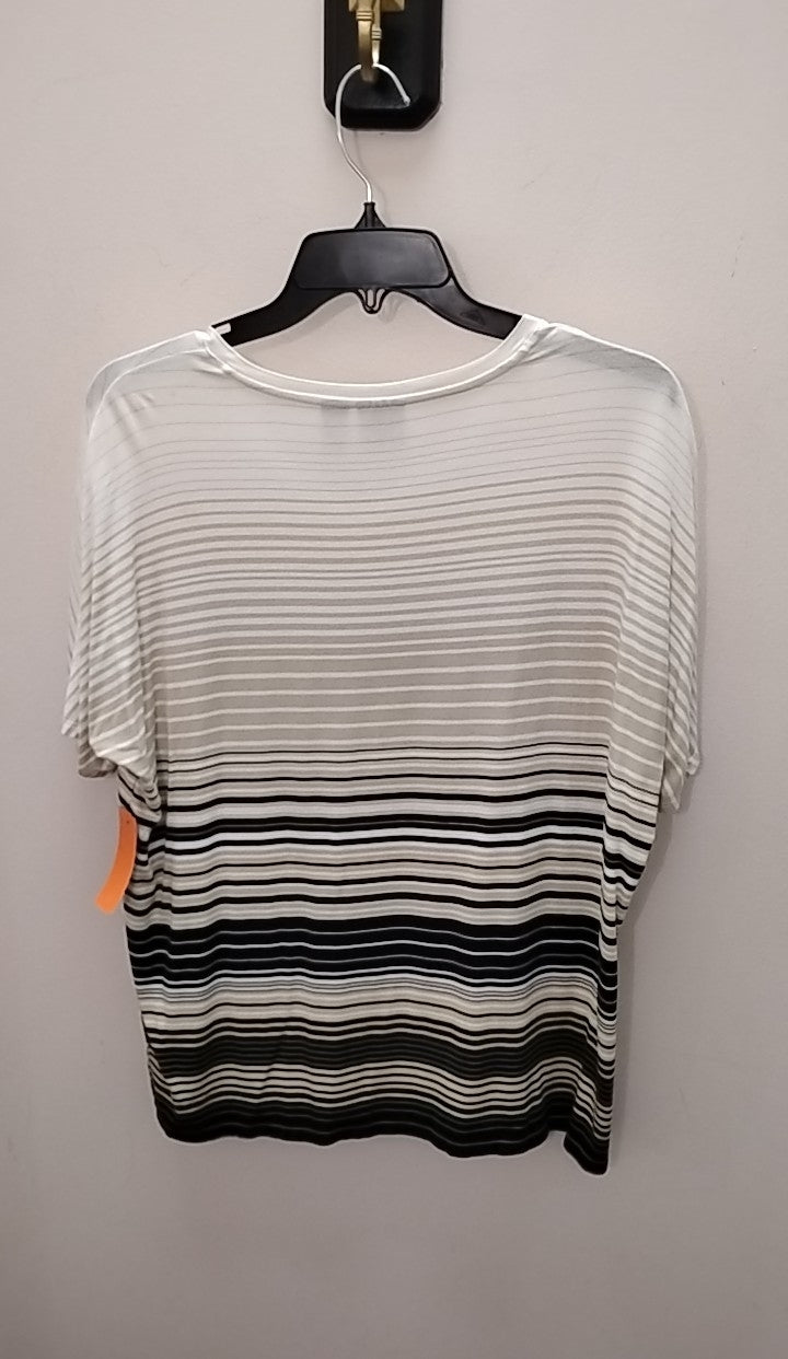 Size M Chicos T-shirt