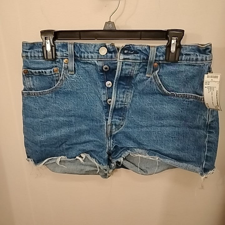 Size 8 Levi Shorts