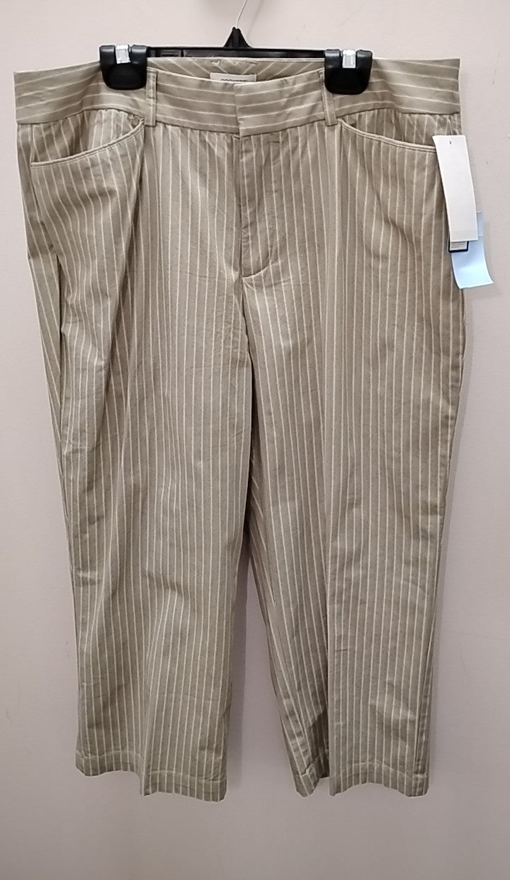 Size 14 Dockers Capris