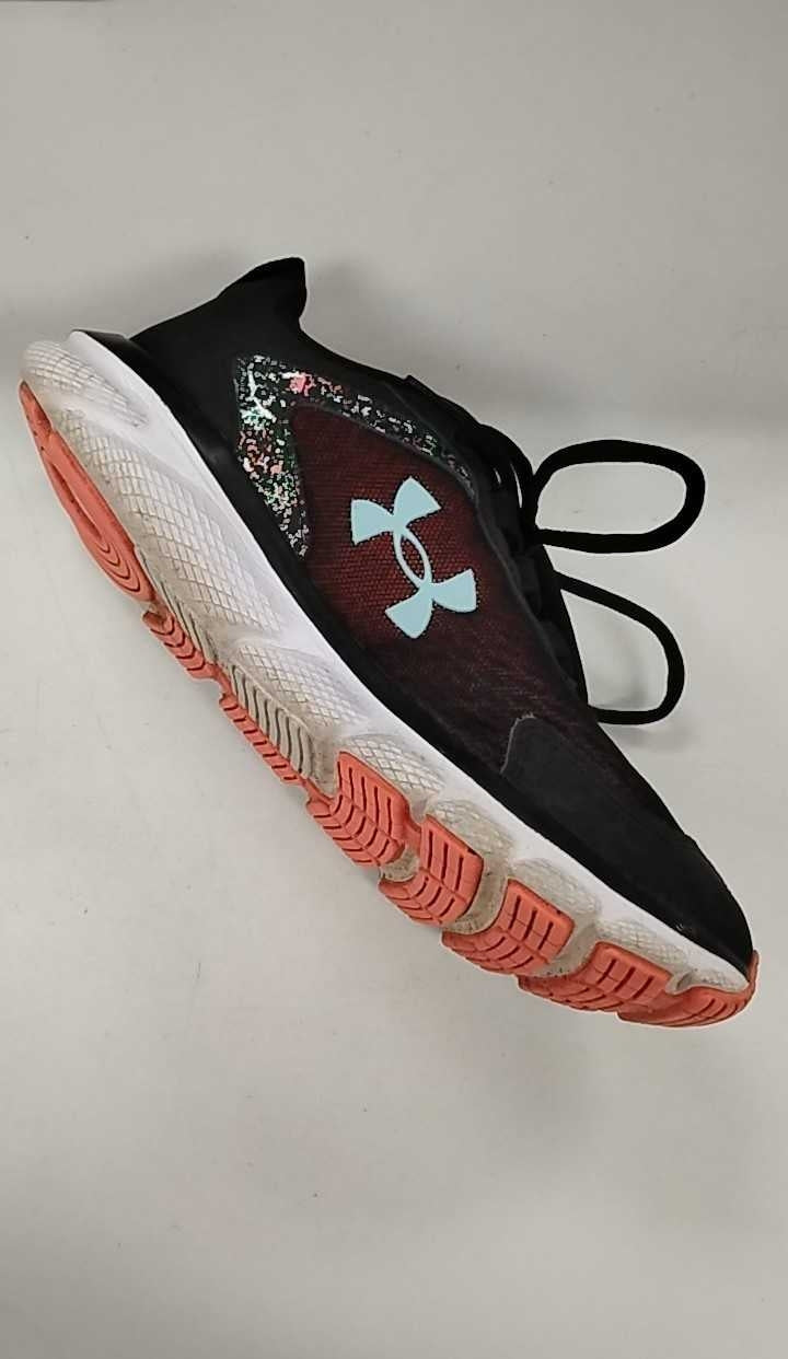 7.5 Under Armour Sneakers