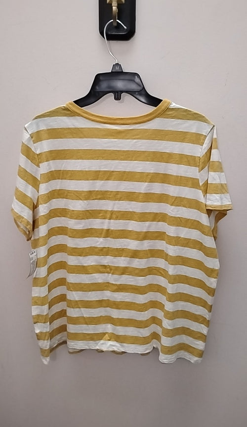 Size 1X Lauren Conrad T-shirt