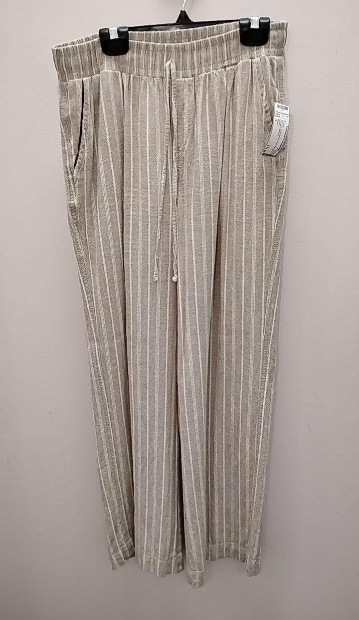 Size S Briggs Capris