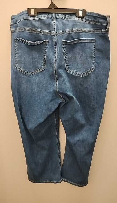 Size 16 NYDJ Capris