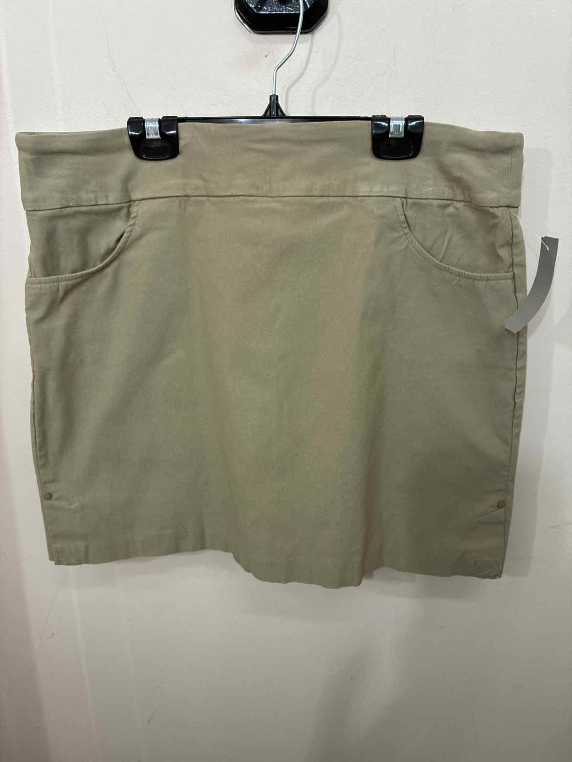 Size 14 Coconut Row Skort