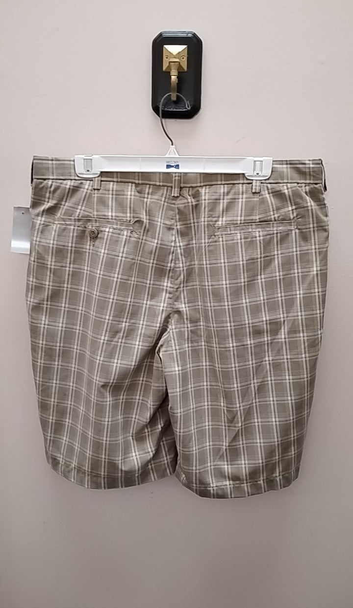 Size 36 PGA Golf Tour Men's Shorts