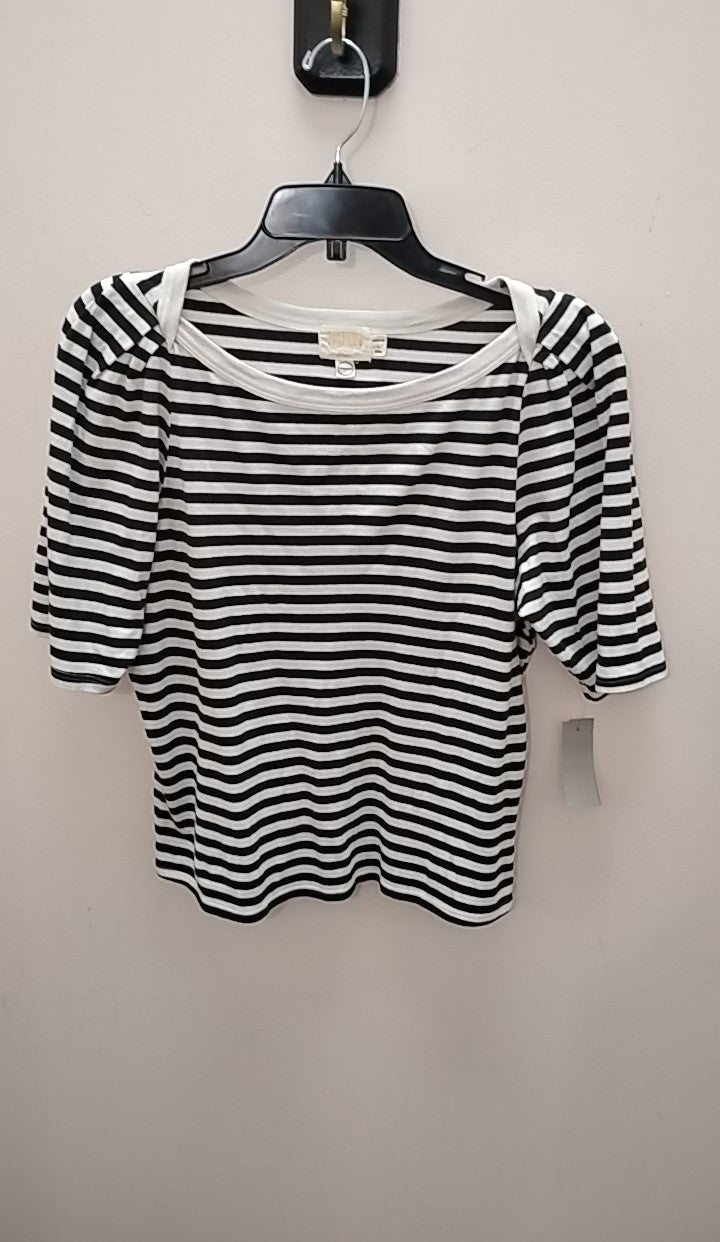 Size L Nation T-shirt