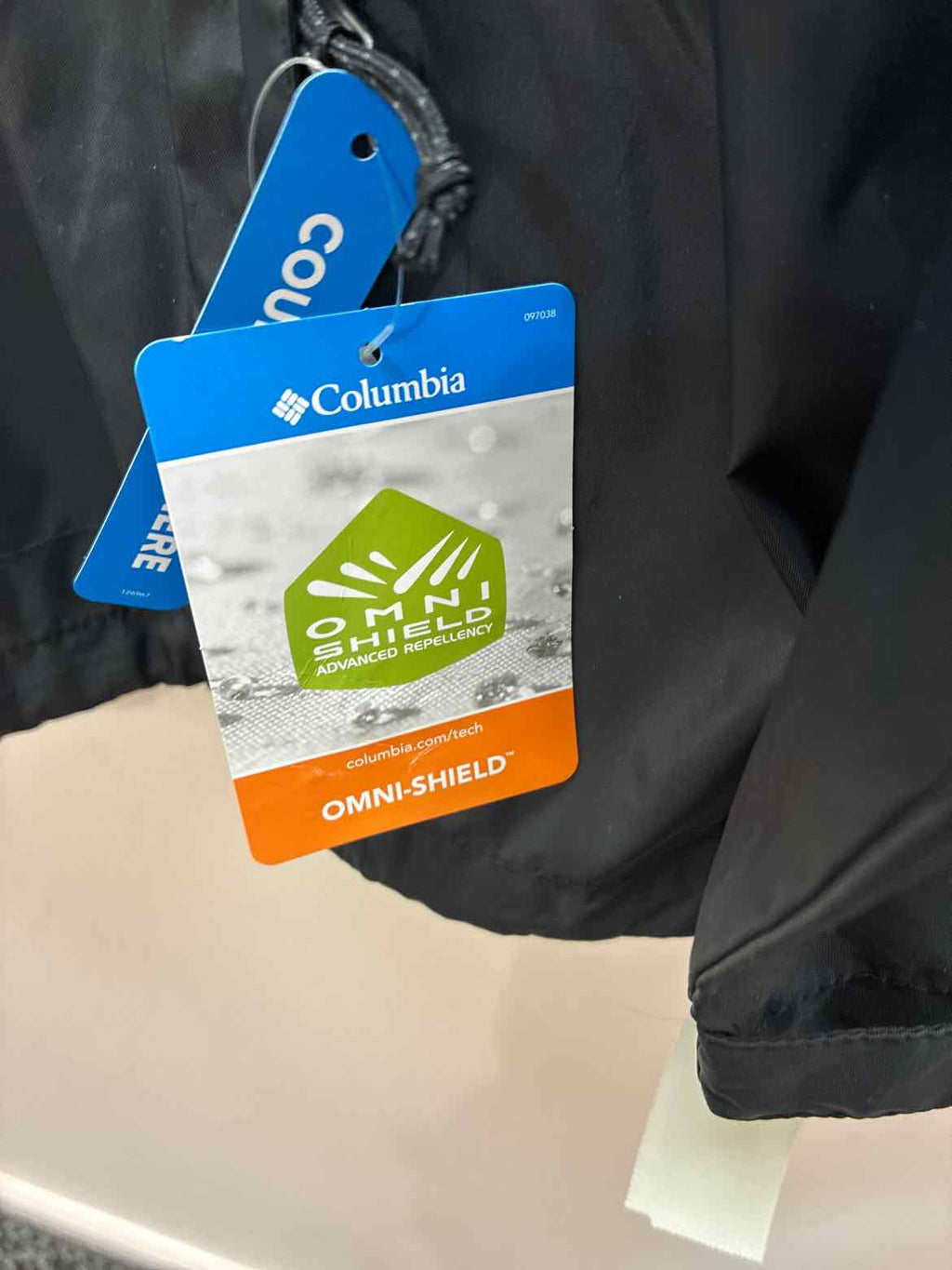 Size XXL Columbia Long Sleeve Windbreaker