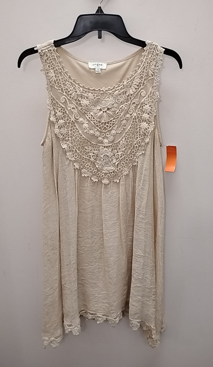 Size M Umgee Dress