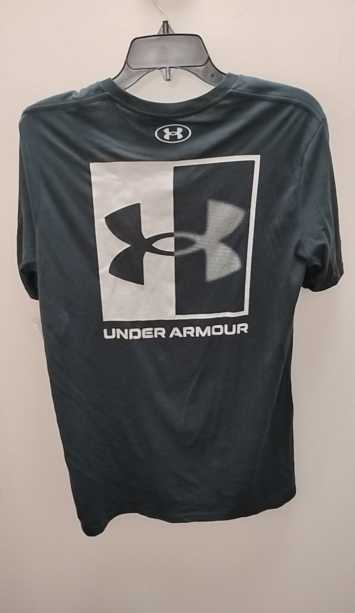 Size M Under Armour Men's Short Sleeve Shirt