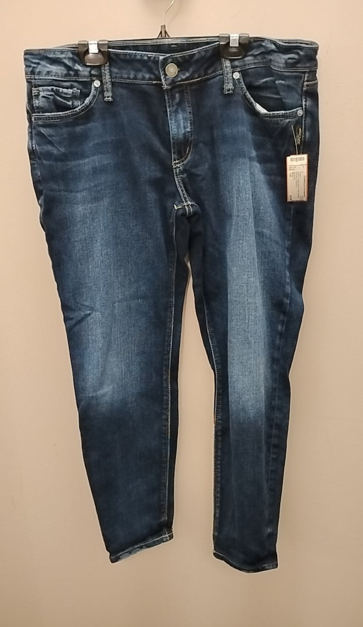 Size 14 Silver Capris