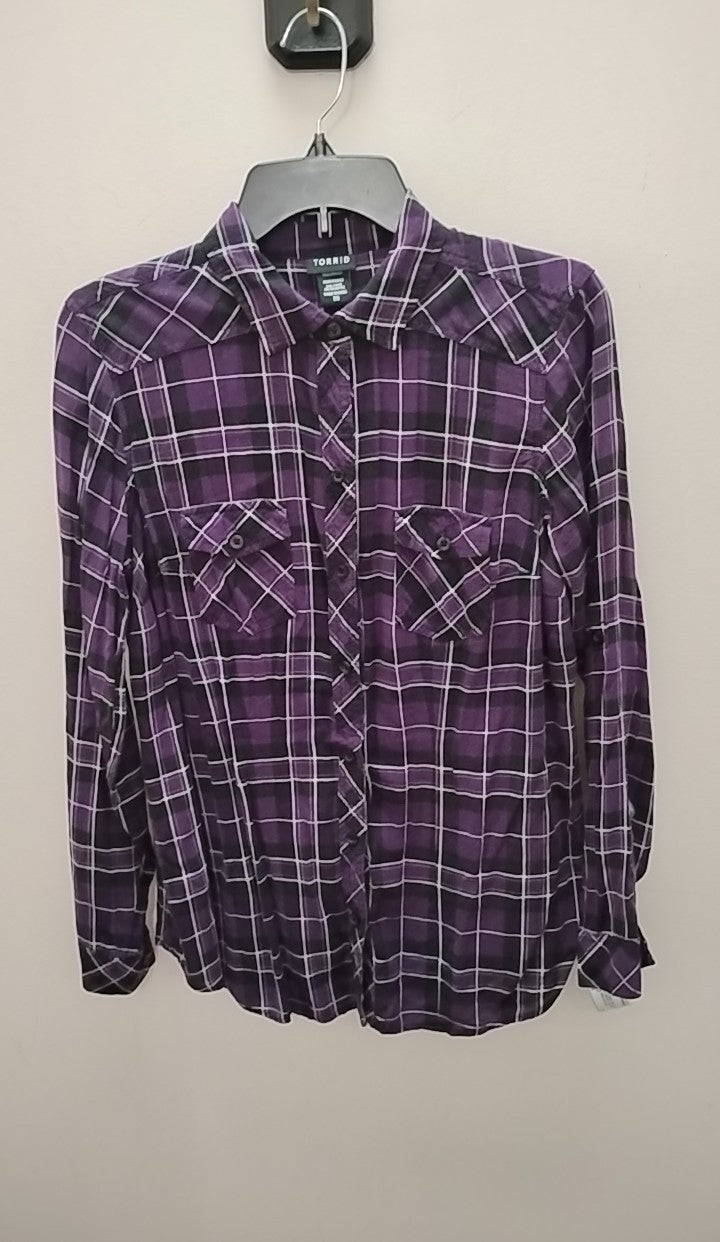 Size M Torrid Button Down