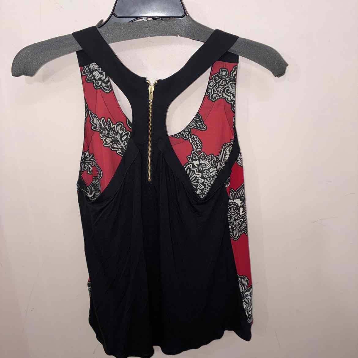 Size XS Express Sleevless Sleeveless