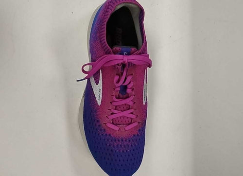 7.5 Brooks Sneakers