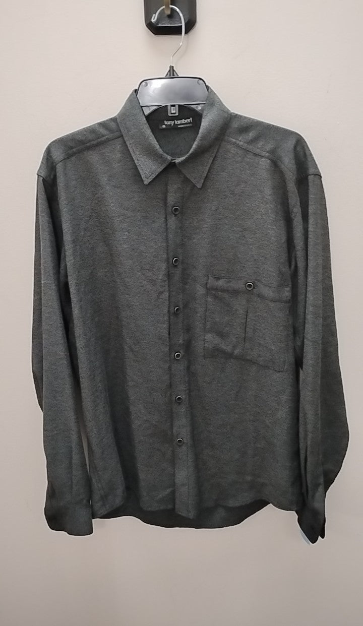 Size M Men's Button down