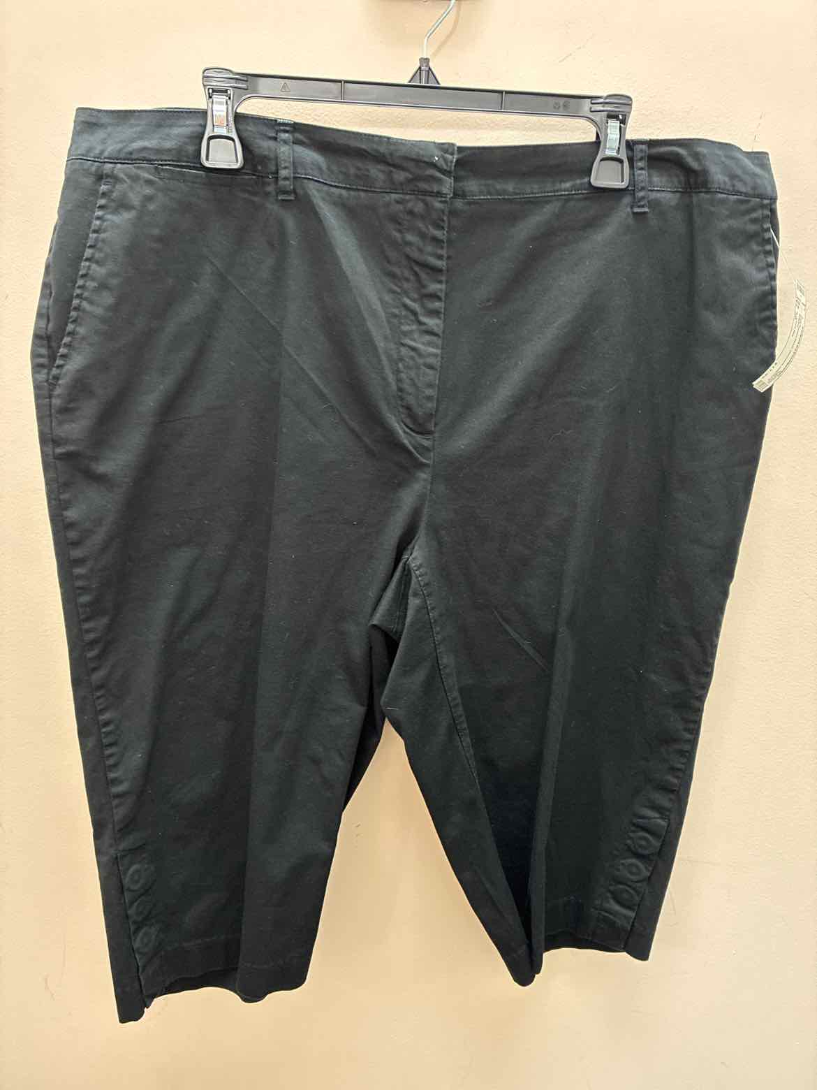 Size 20 St John's Bay Capris