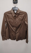 Size M Worthington Button Down