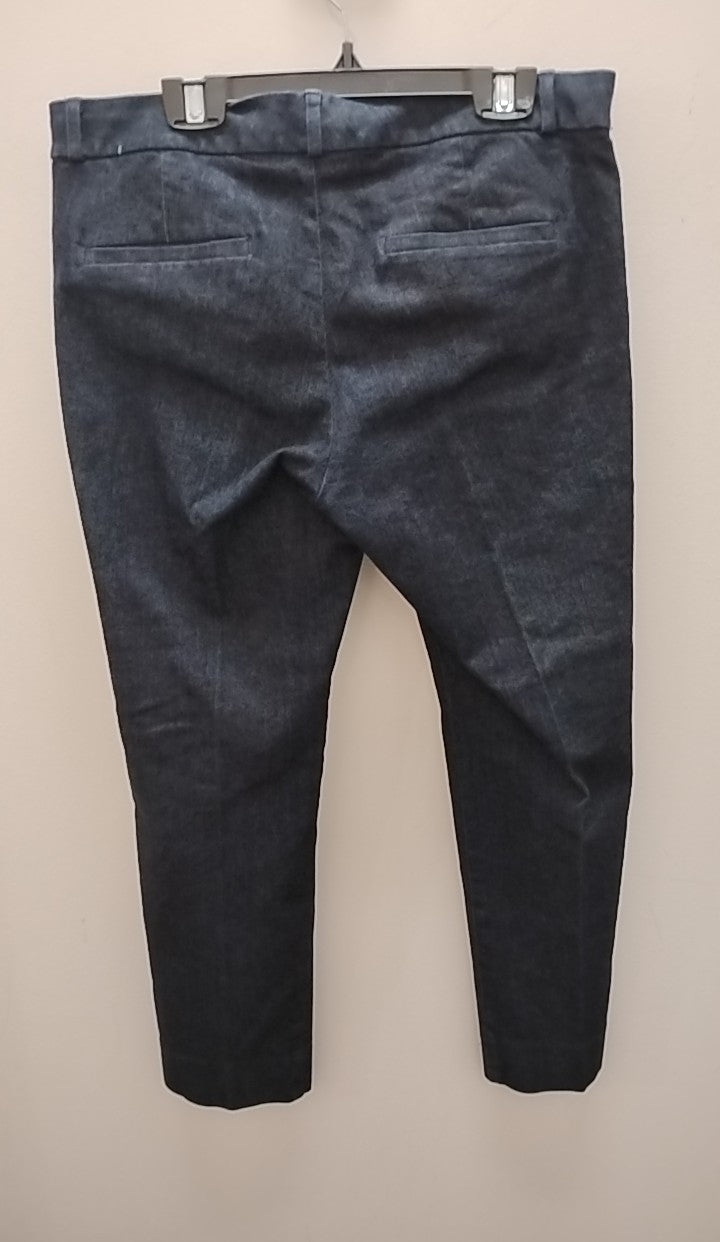 Size 6 Banana Republic Capris