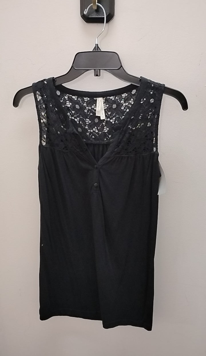 Size S Color Story Sleeveless