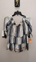 Size M Knox Rose Misc. Tops