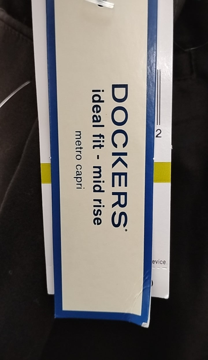 Size 14 Dockers Capris