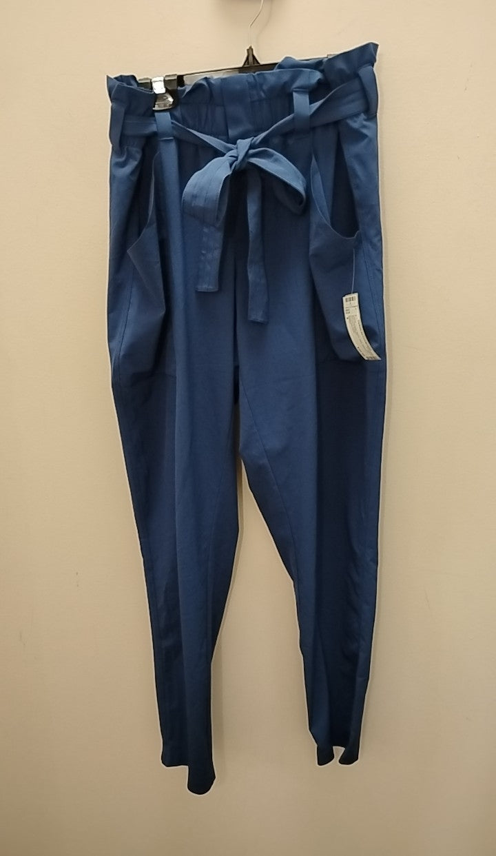 Size 8 Athleta Capris