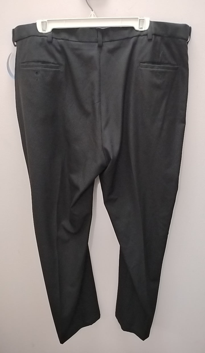 Size 44x32 Haggar Men's Pants