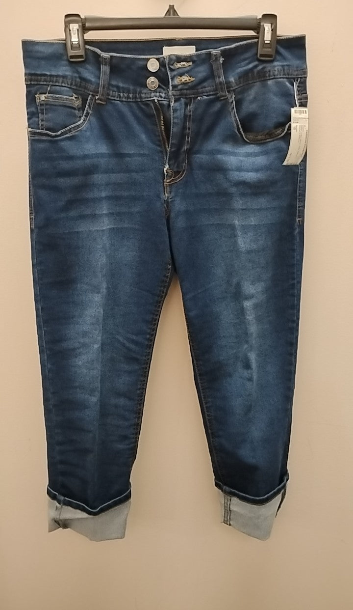 Size 10 Angels Capris