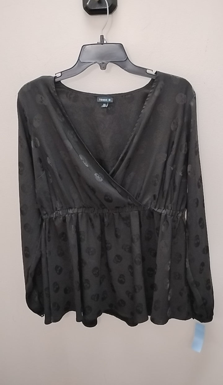 Size M Torrid Blouse