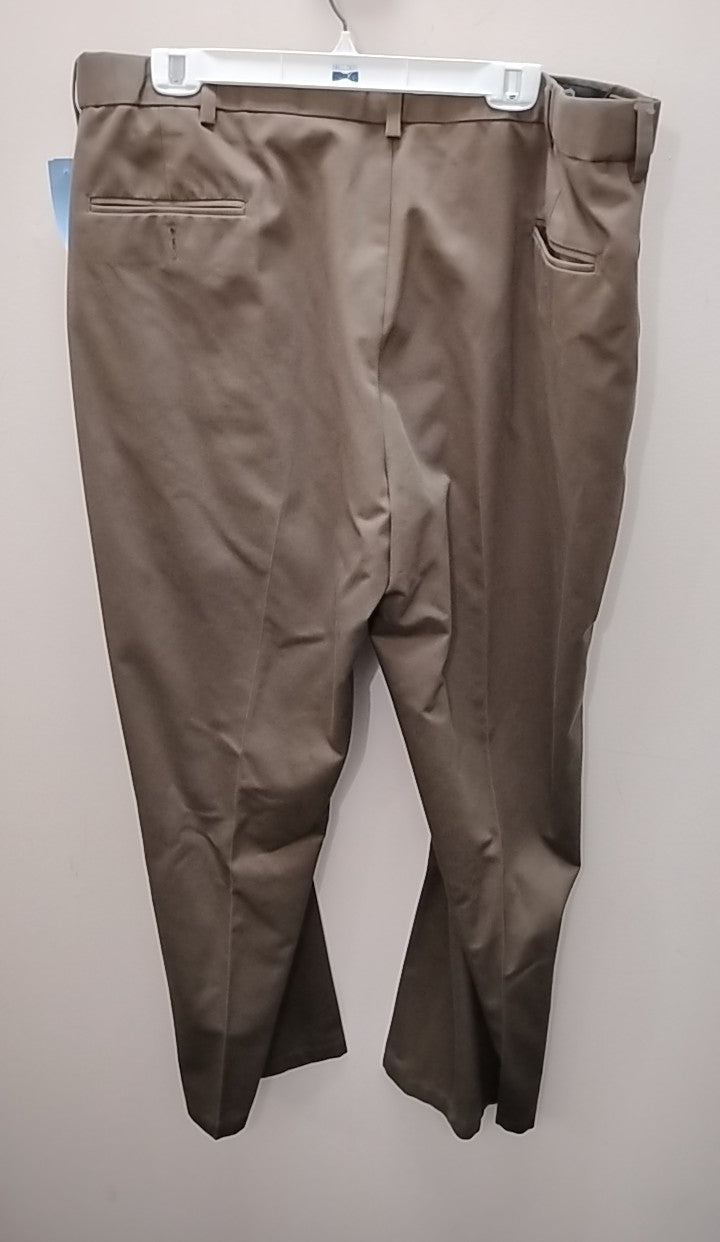Size 44x32 Haggar Men's Pants