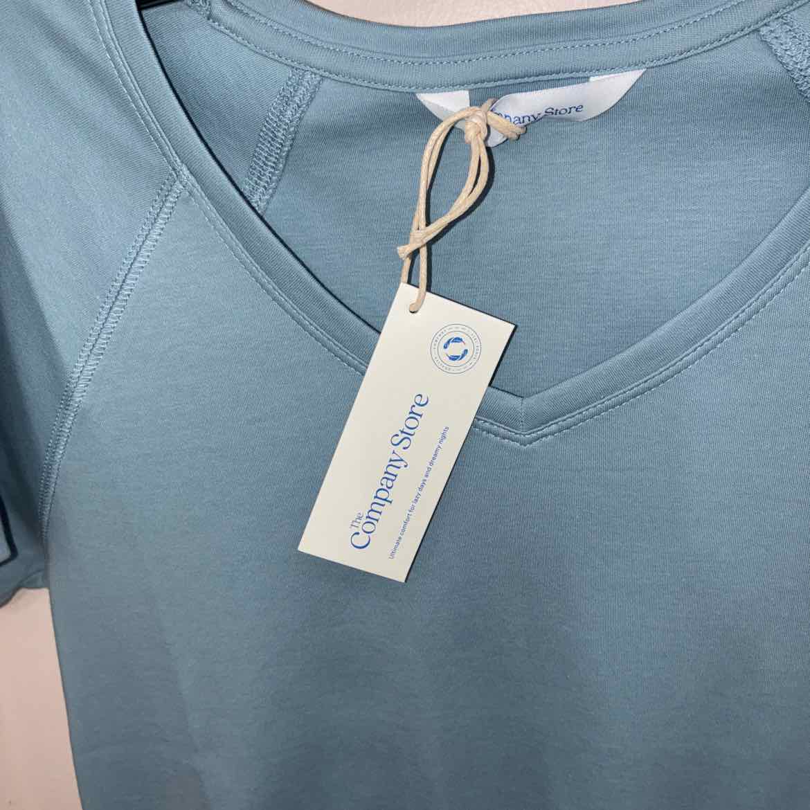 Size XS The Company Store Short Sleeve T-shirt