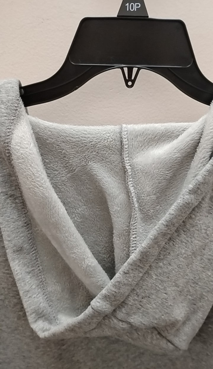 Size M Cable & Gauge Sweatshirt