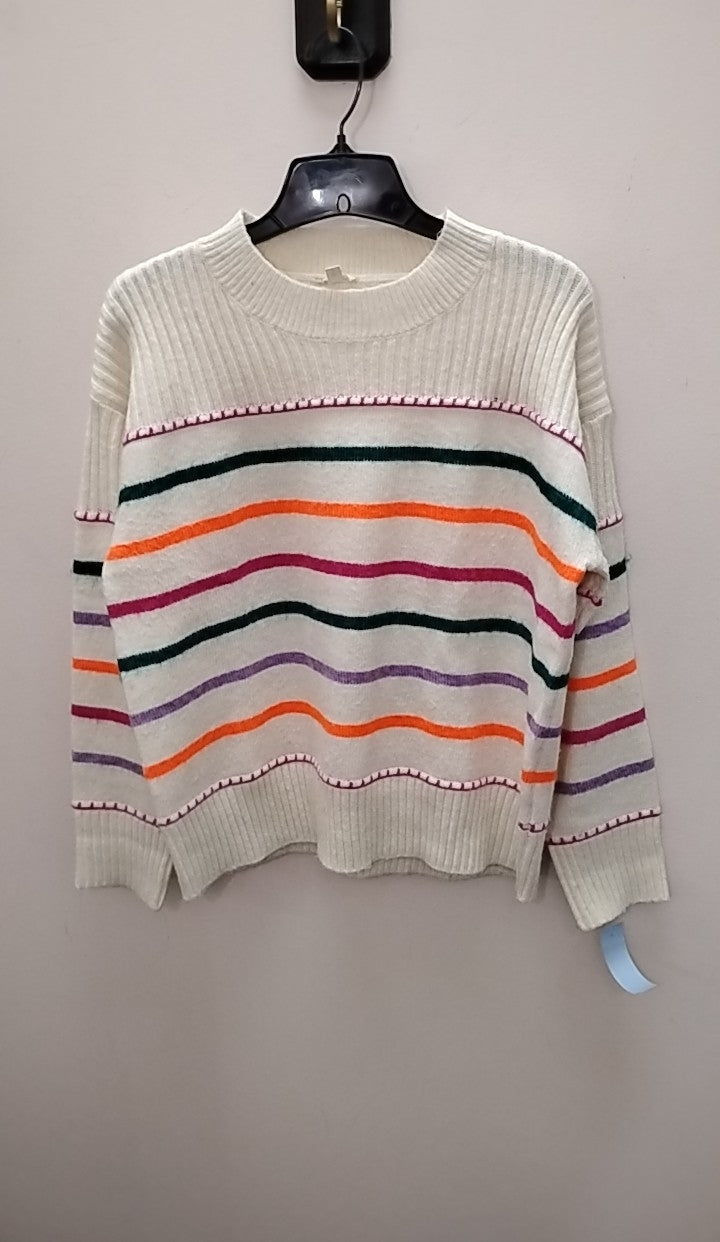 Size M Hem & Thread Sweater
