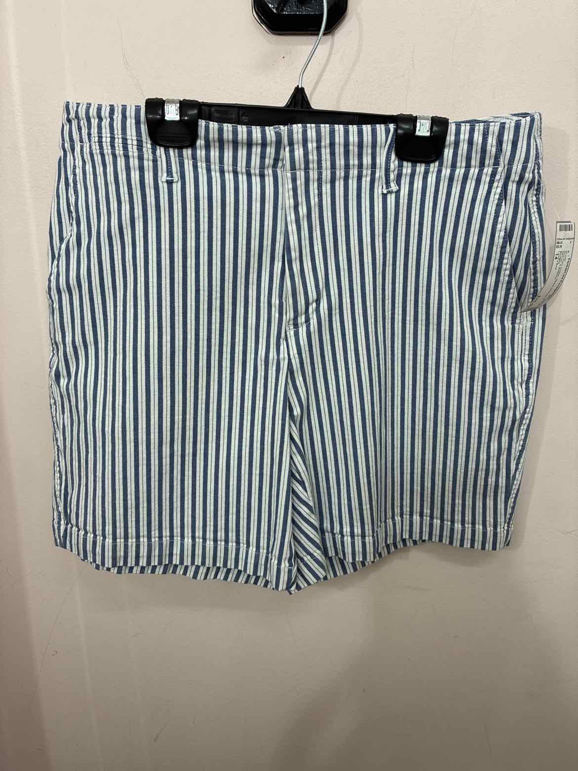Size 14 Land's End Shorts