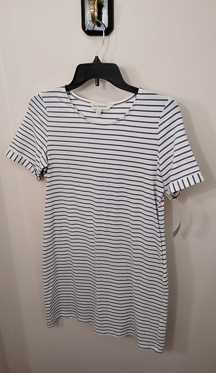 Size S Davi & Dani Dress