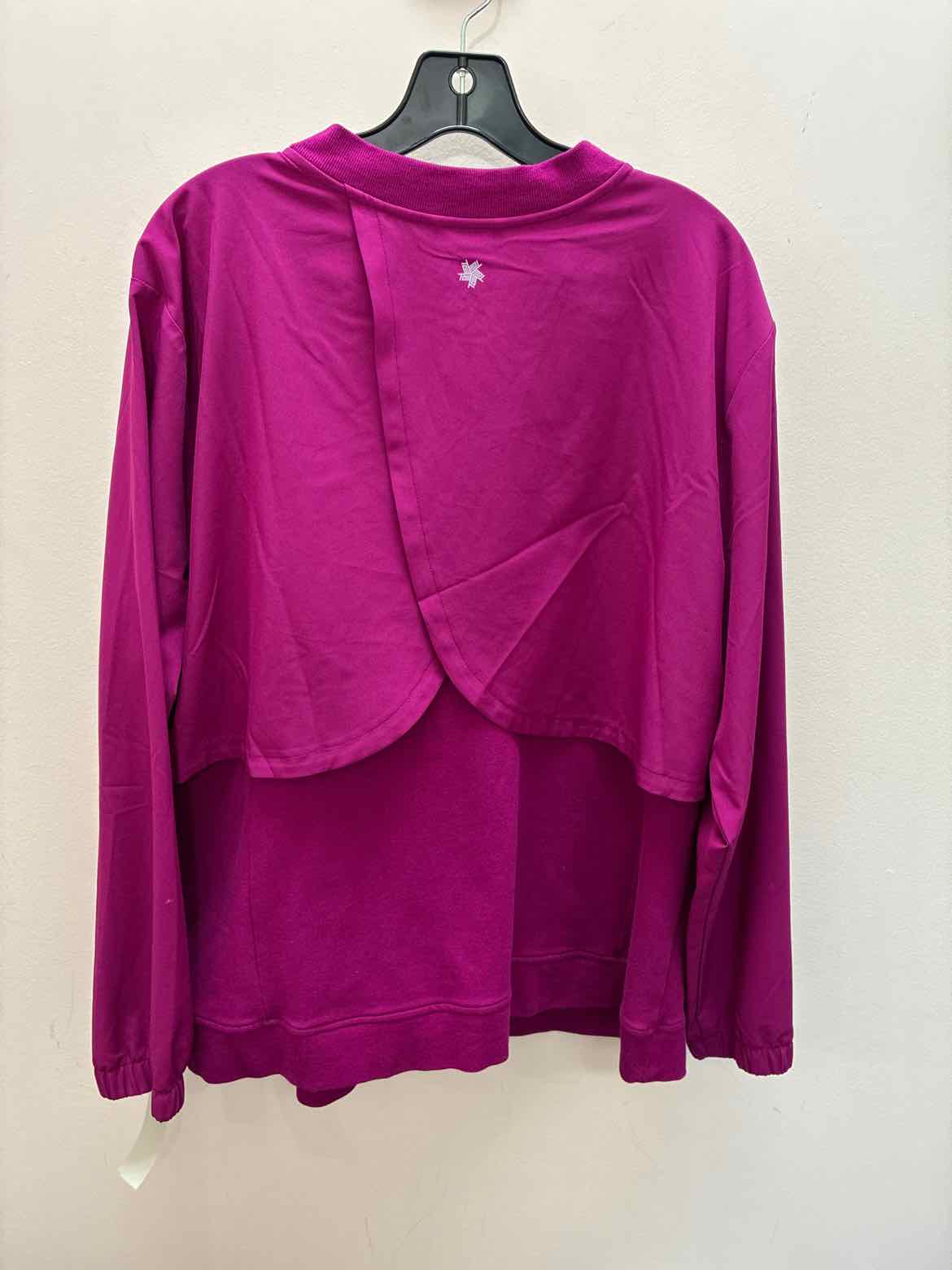 Size 1X Tek Gear Long Sleeve Performance wear