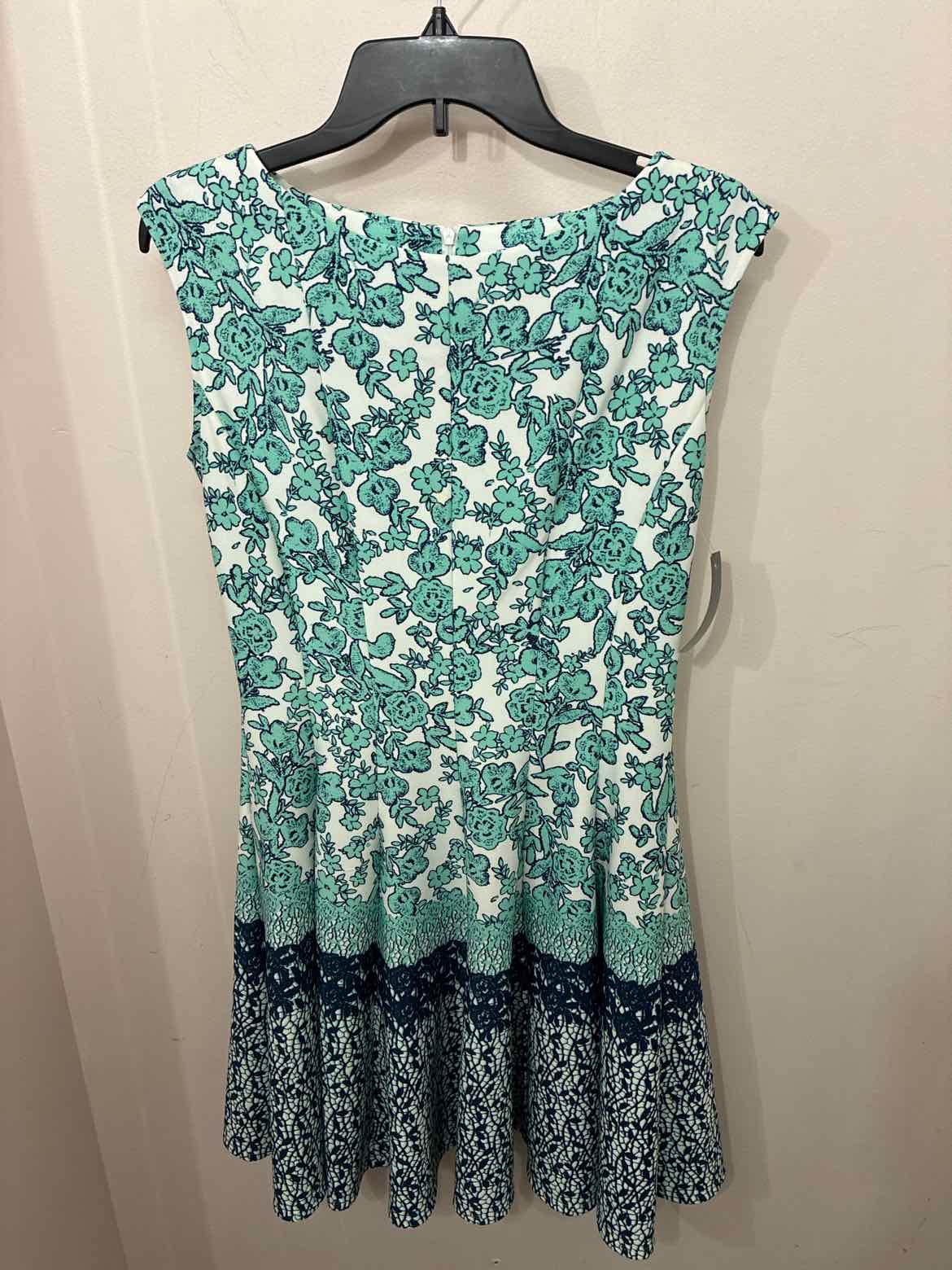 Size 8 Danny & Nicole Dress