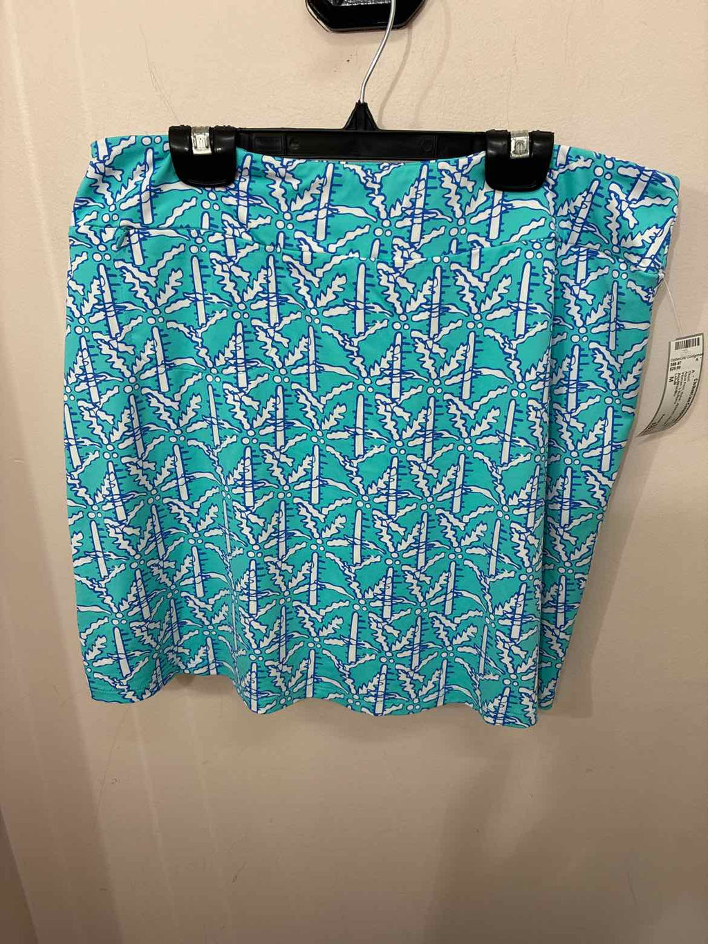 Size M LuluB Skort
