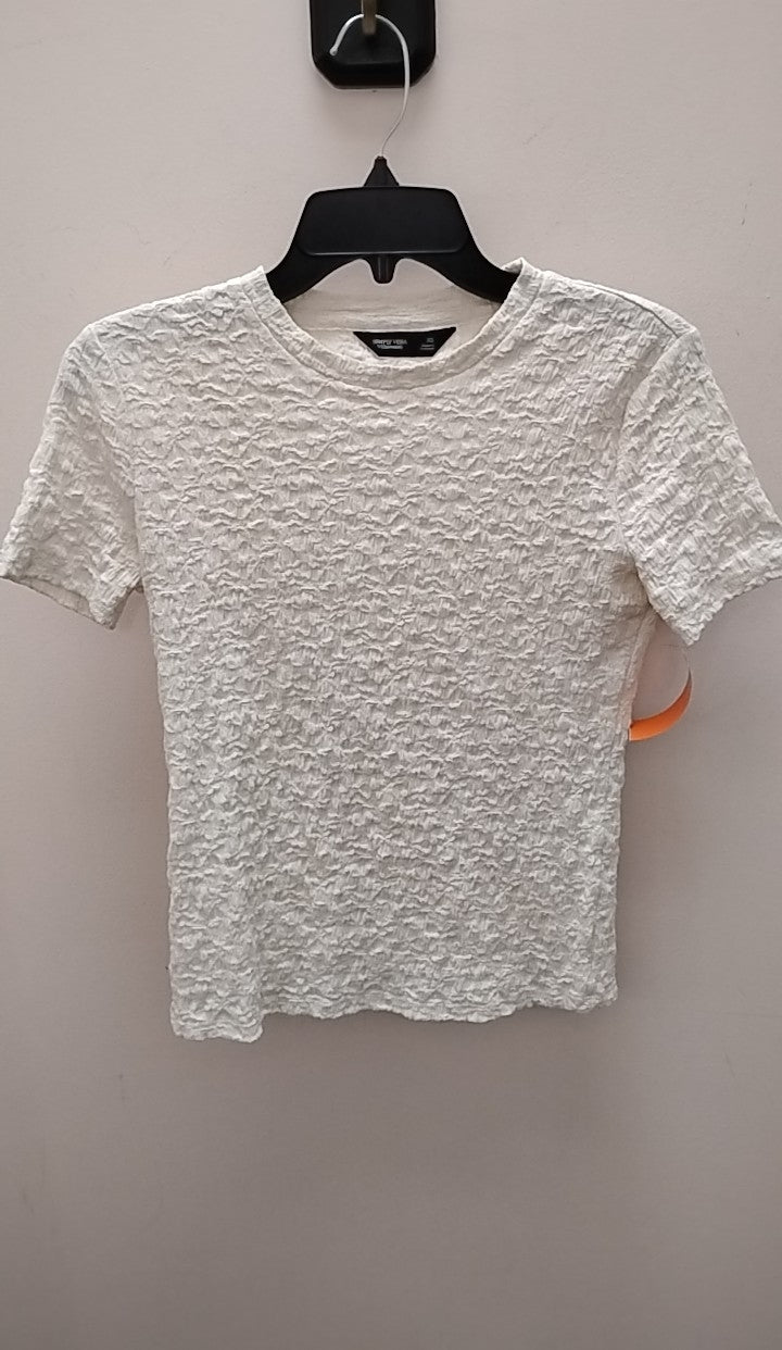 Size XS Vera Wang T-shirt
