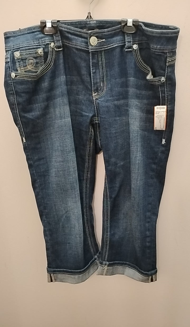 Size 16 Seven Capris