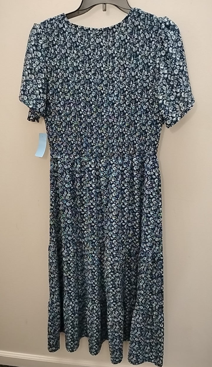 Size L Simplee Dress