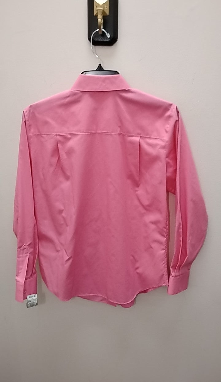 Size M Foxcroft Button Down